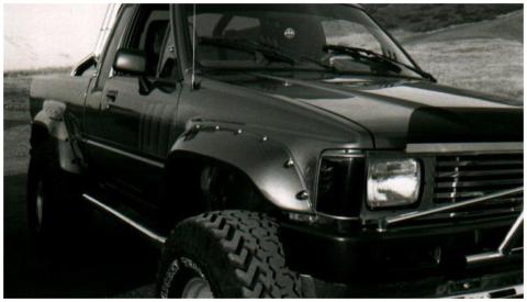 Black Cutout Style Smooth Finish Front Fender Flares For 1984-1988 Toyota Pickup Bushwacker