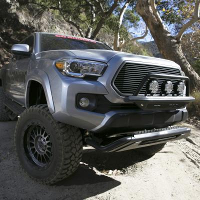 RC3 LR with Mounting Brackets Textured Black 2011-2016 Ford F-250/F-350 Go Rhino