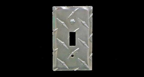 RaceMates Single Light Switch Wall Plate Cover / 10 Pack / Diamond Tread Aluminum / Owens Products