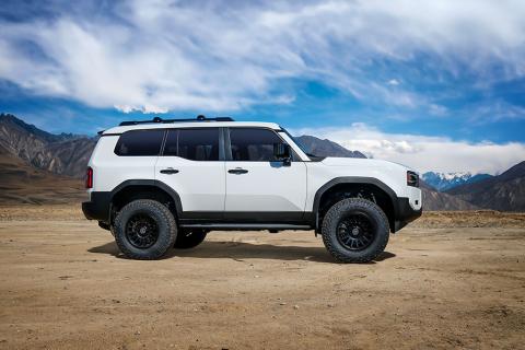2022-2025 Toyota Tundra/2023-2025 Toyota Sequoia/2024-2025 Toyota Tacoma/2024 Toyota Land Cruiser 250 Series/2024 Lexus GX550/2025 Toyota 4Runner Rear Billet Upper Link Kit Gold Anodizing Icon Vehicle Dynamics