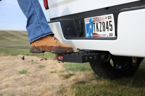 2 Inch Shank Heavy-Duty 500lb Serrated Hitch Step Gen Y Hitch