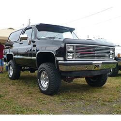 4 Inch Lift Kit (with 52 Inch Rear Springs) 1973-1987 K10/K15 1973-1991 Blazer/Jimmy/Suburban 1/2 Ton Solid Axle 4WD with Superlift Shocks Superlift