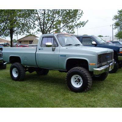 6 Inch Lift Kit 1973-1991 Chevy K20 and GMC K25 Suburban or 1973-1988 3/4 Ton Solid Axle Pickup 4WD Rear Block Kit with Superlift Shocks Superlift