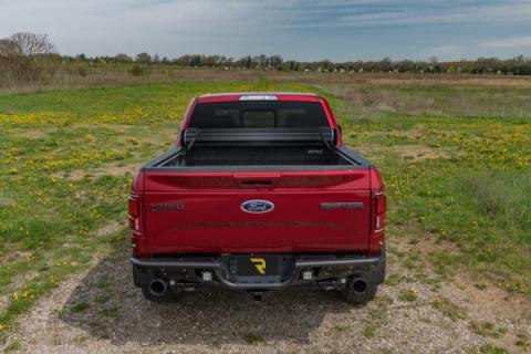 Sentry Tonneau Cover Black 2020-2026 GMC Sierra (with CarbonPro Bed) 5 Foot 9 Inch Bed Truxedo