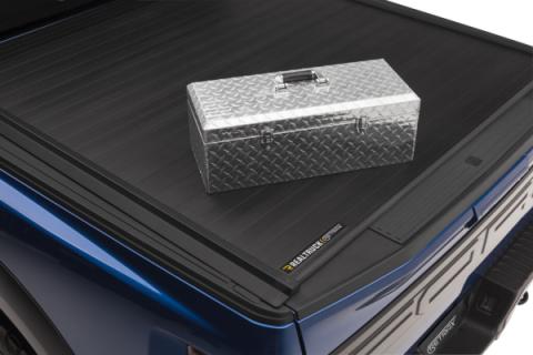 Retrax IX Tonneau Cover 2017-2026 Ford F-250/350 6' 10 inch Bed