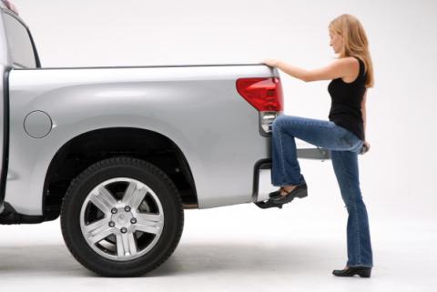 BedStep Retractable Bumper Step For 2007-2013 Toyota Tundra AMP Research