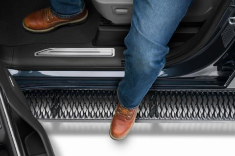 Growler Step System Cab Length (1 Step per Side) 7 Inch Board 2019 (New Body Style)-2025 Chevy Silverado/GMC Sierra 1500/2020-2025 2500 HD/3500 HD Regular Cab Textured Black NFab
