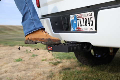 2.5 Inch Shank 3/4 Inch pin holes Only compatible w/ 32K Mega Duty Serrated Hitch Step 500 LB Capacity Gen Y Hitch