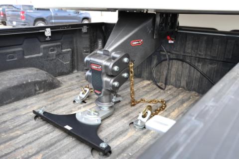 Executive Fifth to Gooseneck Safety Chain 3/8 x 84 Inch Safety Chain with 2 Safety Slip Hooks Grade 70 Gen Y Hitch