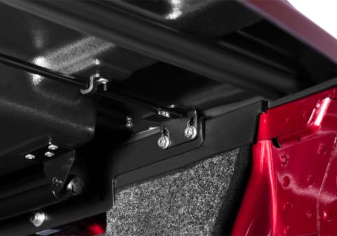 Tonneau Cover LUX 2019 (New Body Style) 2026 Silverado 5 Foot 9 Inch Bed Black UnderCover