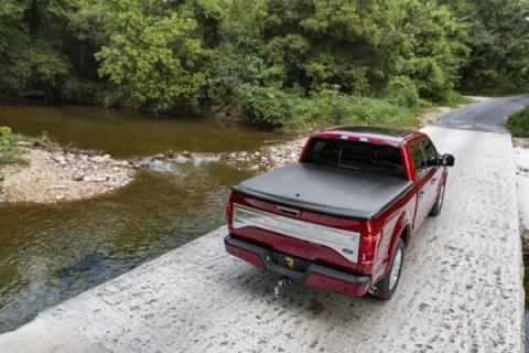 Tonneau Cover SE 1999-2016 Ford F-250/350 6 Foot 9 Inch Bed Std/Ext/Crew Cab Without Tailgate Step Black Textured UnderCover