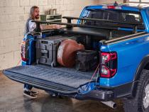 RetraxPRO Xr Retractable Tonneau Cover Industrial Strength Aluminum Construction 2022-2026 GMC Hummer EV